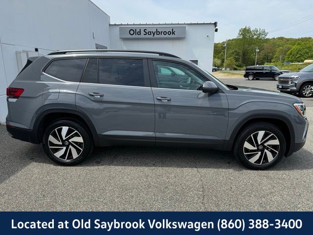 2025 Volkswagen Atlas SE Technology photo 2