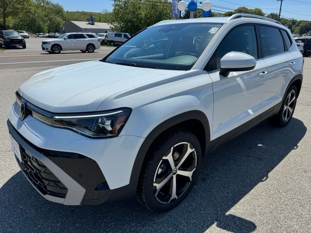 2026 Volkswagen Taos 1.5T SEL 4Motion's photo