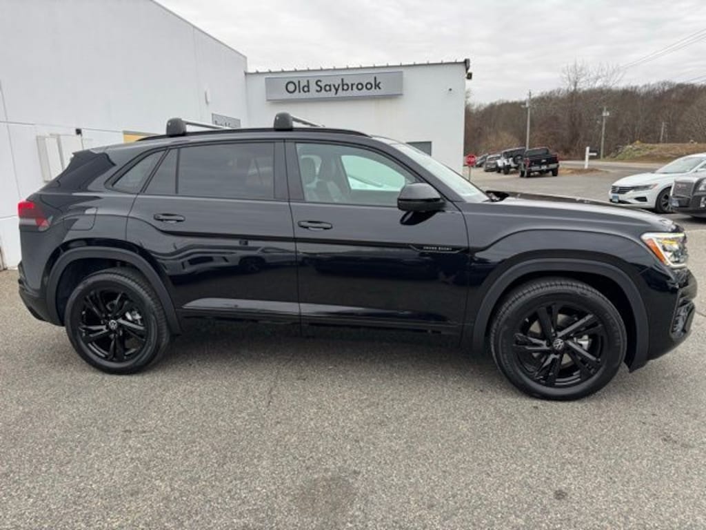 New 2026 Volkswagen Atlas Cross Sport 2.0T SEL R-Line Black SUV