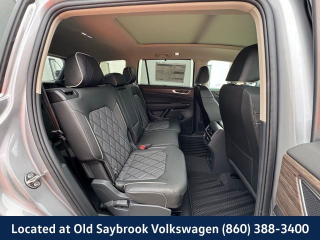 2025 Volkswagen Atlas SEL Premium R-Line - Photo 23