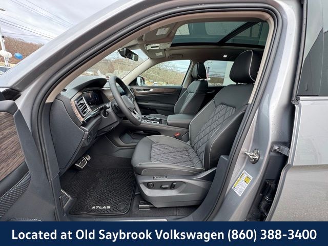 2025 Volkswagen Atlas SEL Premium R-Line - Photo 30