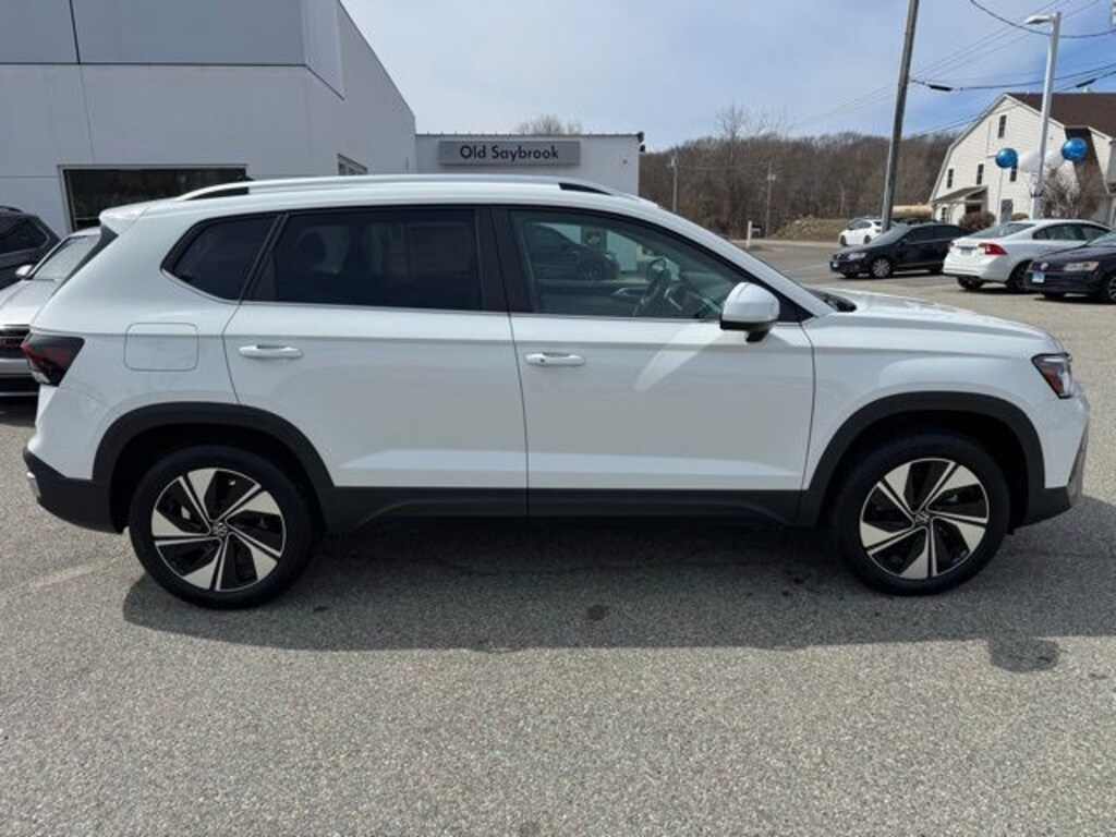 New 2026 Volkswagen Taos 1.5T SE SUV