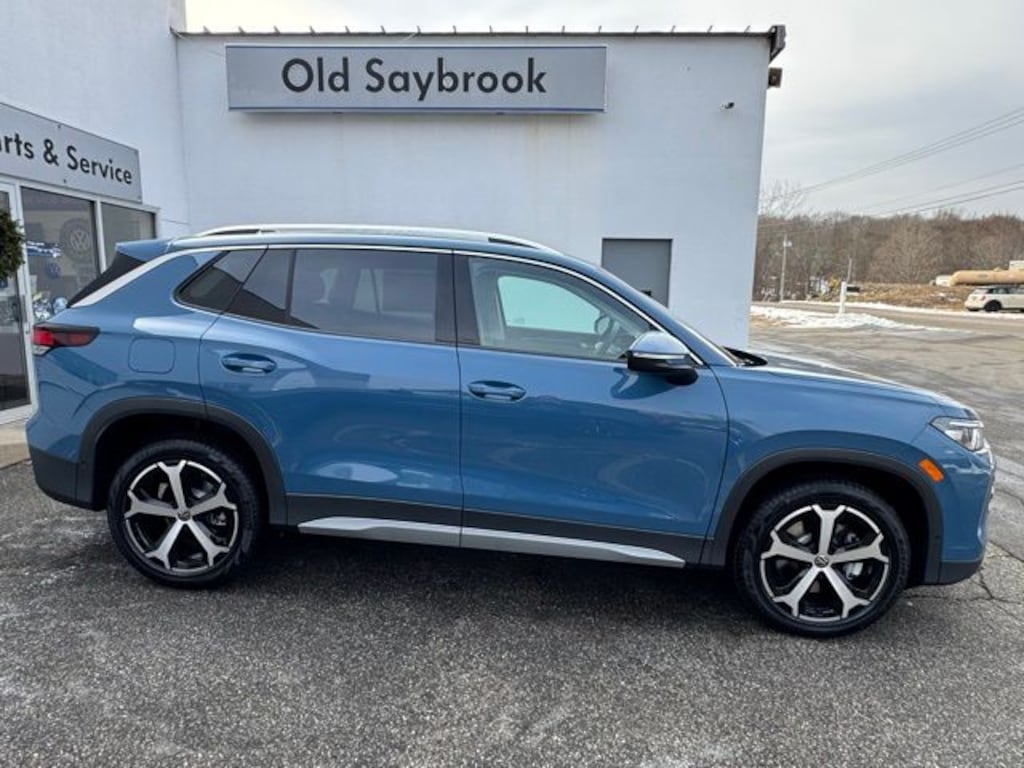 New 2026 Volkswagen Tiguan 2.0T SE SUV