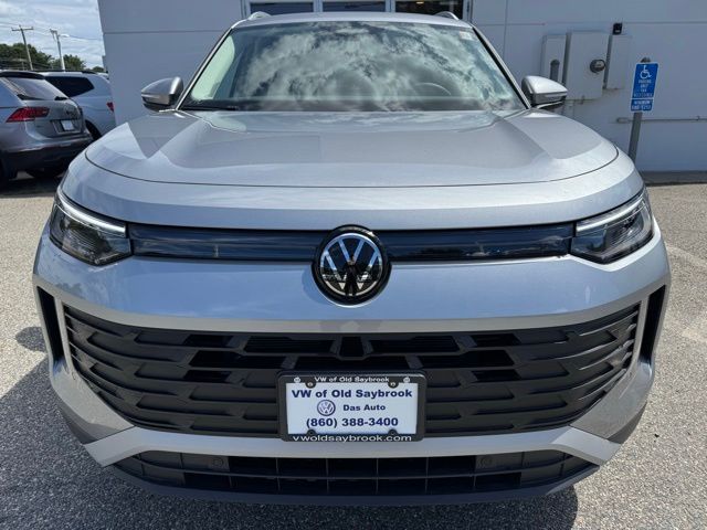 2025 Volkswagen Tiguan SE photo 2