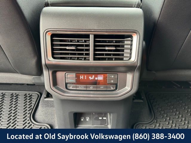 2025 Volkswagen Atlas SEL Premium R-Line - Photo 13