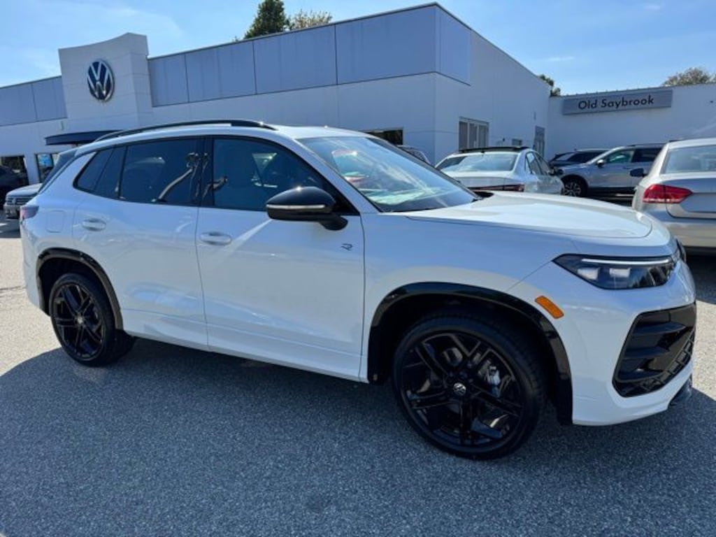 New 2025 Volkswagen Tiguan 2.0T SE R-Line Black SUV