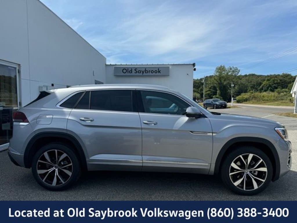 New 2024 Volkswagen Atlas Cross Sport 2.0T SEL Premium R-Line SUV