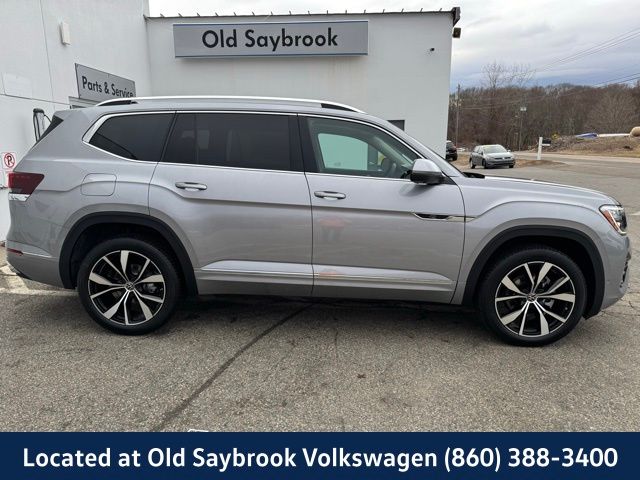 2025 Volkswagen Atlas SEL Premium R-Line photo 2