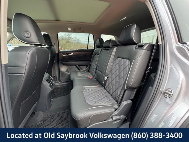 2025 Volkswagen Atlas SEL Premium R-Line - Photo 11