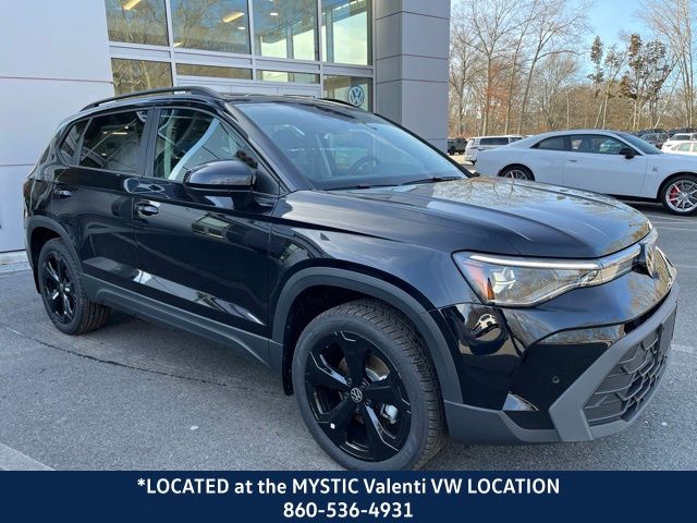 2025 Volkswagen Taos SE photo 3