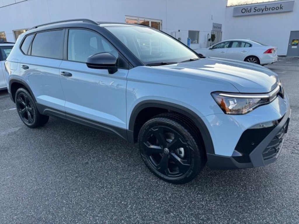 New 2026 Volkswagen Taos 1.5T SE Black SUV