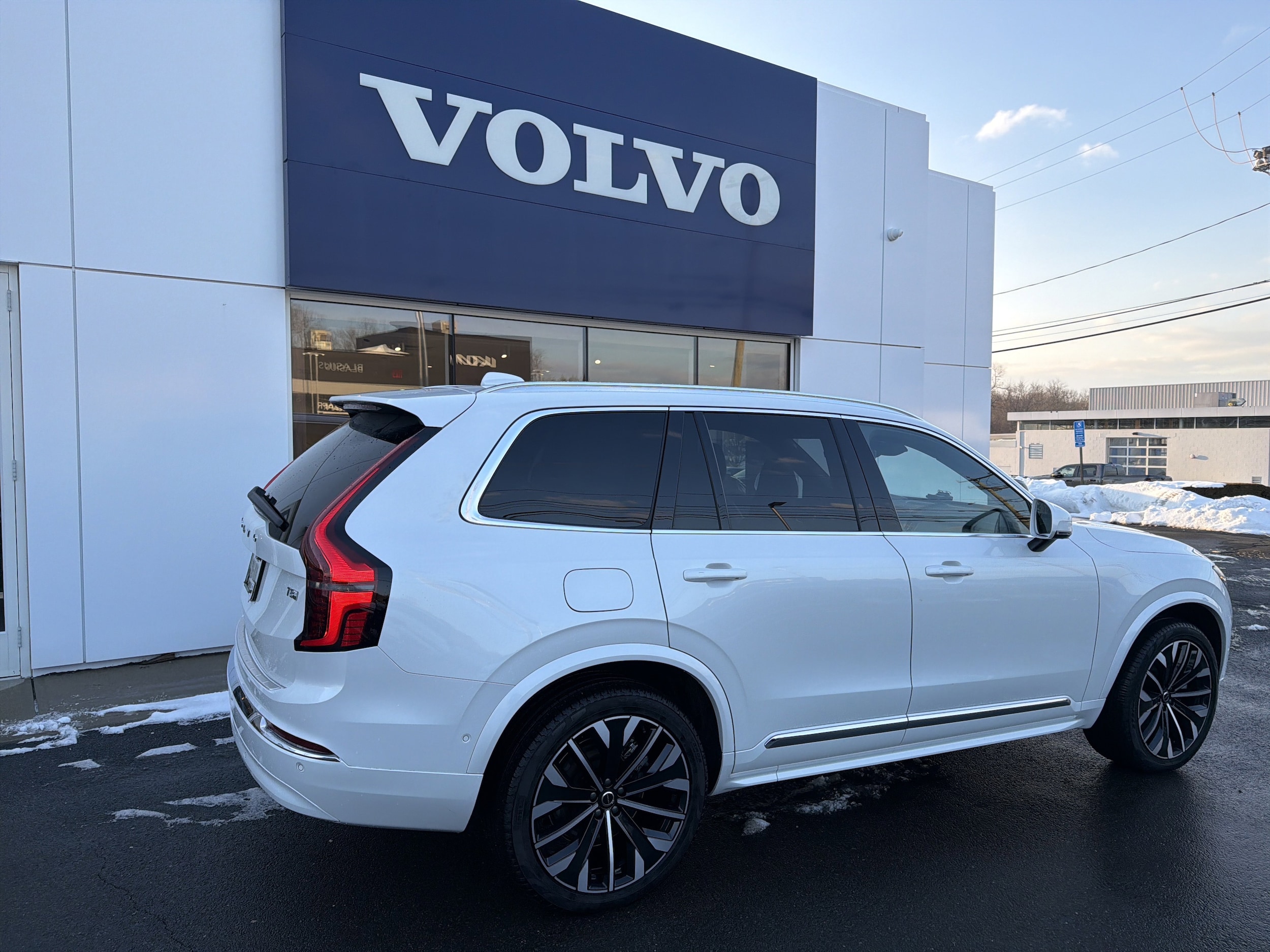 2025 Volvo XC90 Ultra - Photo 15