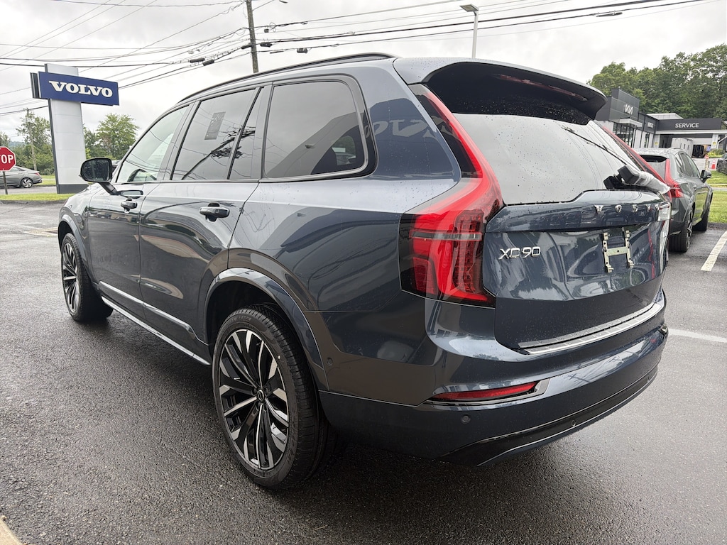New 2026 Volvo XC90 B6 Ultra Dark Theme 6-Seater SUV