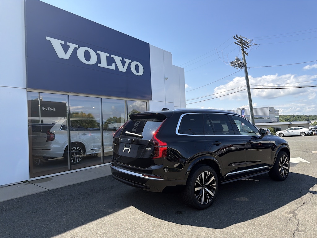 New 2026 Volvo XC90 B5 Core SUV