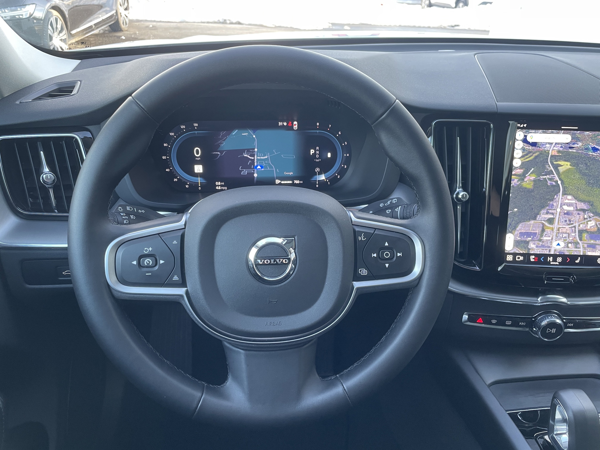 2025 Volvo XC60 Core - Photo 9