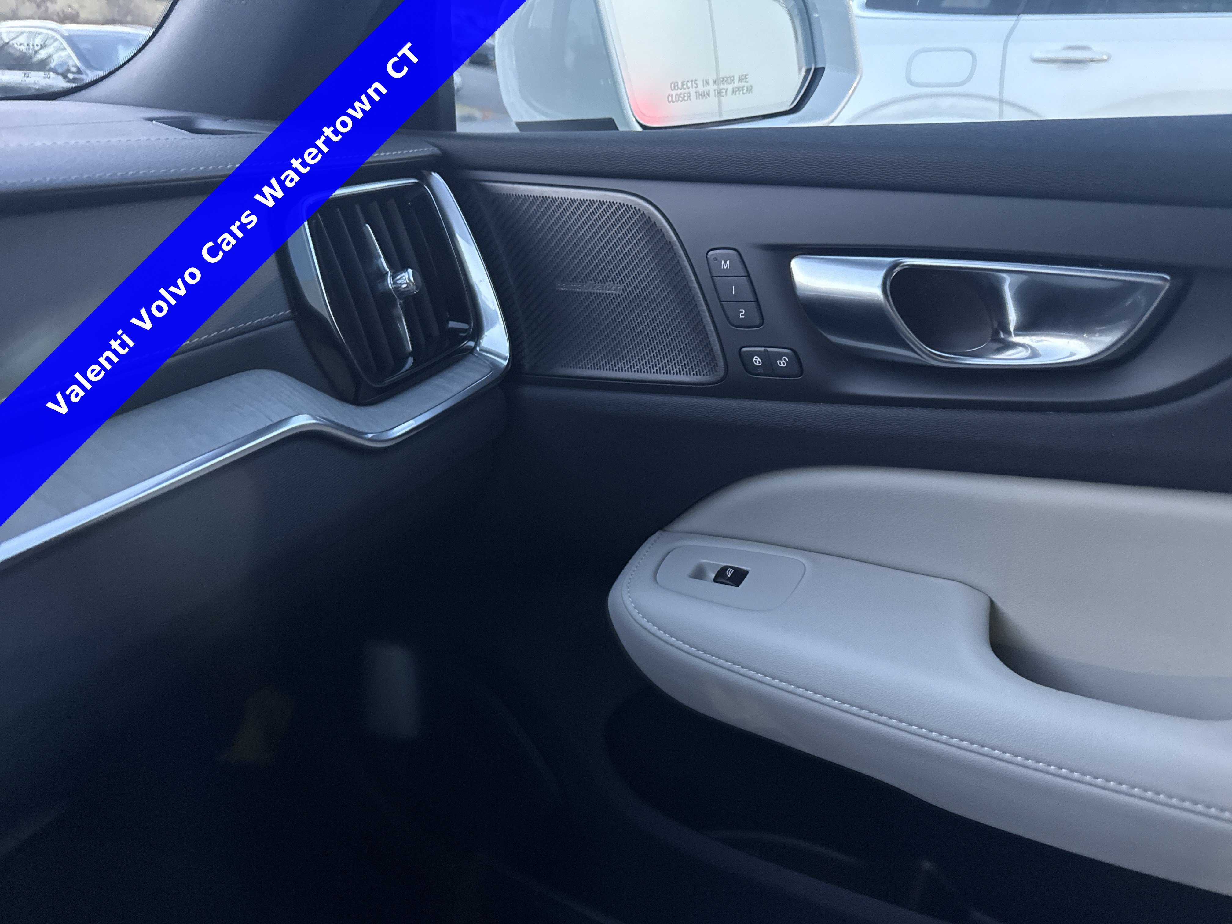 2026 Volvo V60 Cross Country Ultra - Photo 26