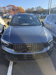 2026 Volvo XC40 B5 Ultra Black Edition SUV