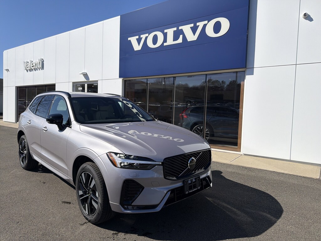 New 2026 Volvo XC60 B5 Core SUV