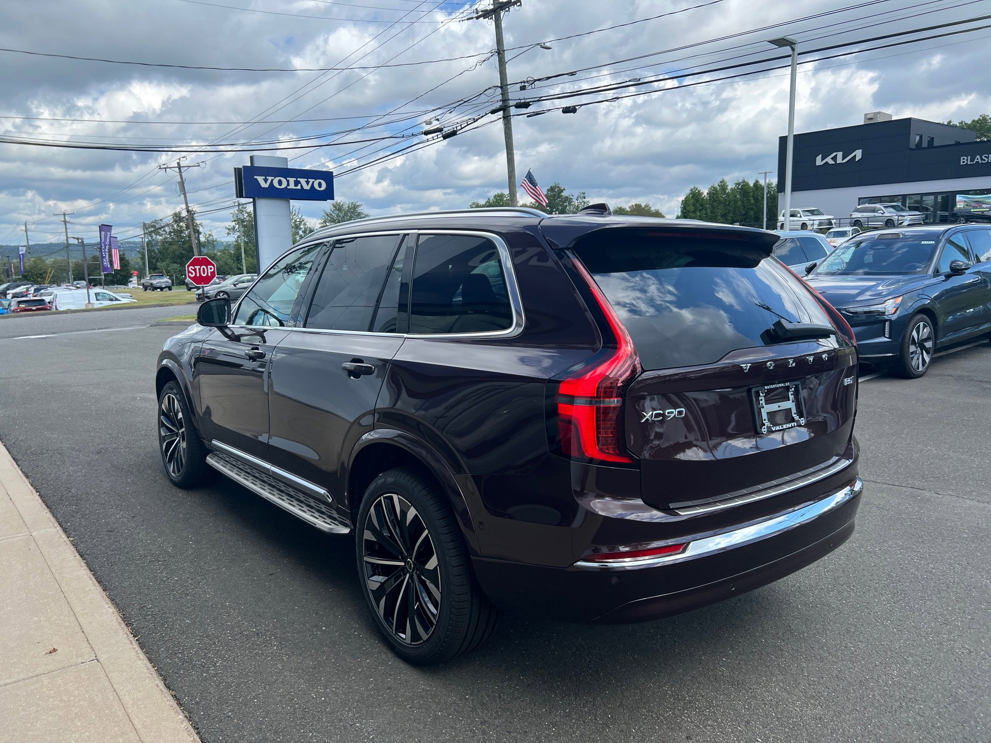 2026 Volvo XC90 Plus - Photo 6