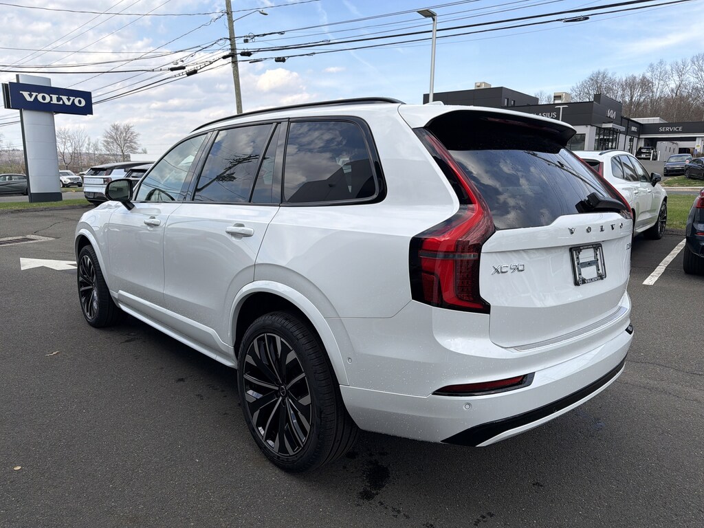 New 2026 Volvo XC90 B6 Ultra Dark Theme 7-Seater SUV