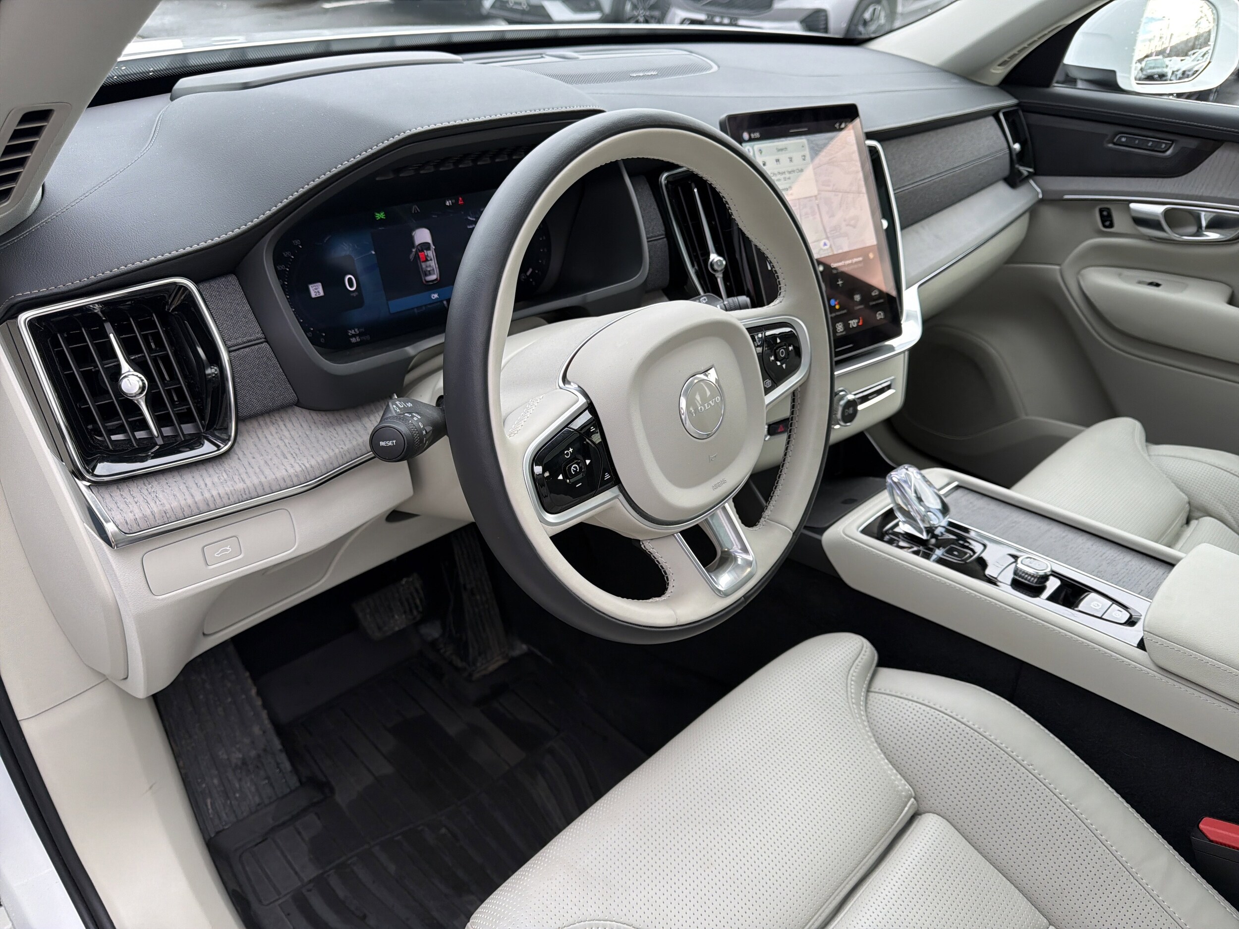 2026 Volvo XC90 Ultra - Photo 14
