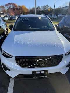 2026 Volvo XC40 B5 Plus SUV