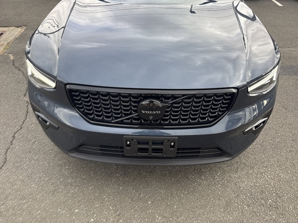 New 2026 Volvo XC40 B5 Ultra Black Edition SUV