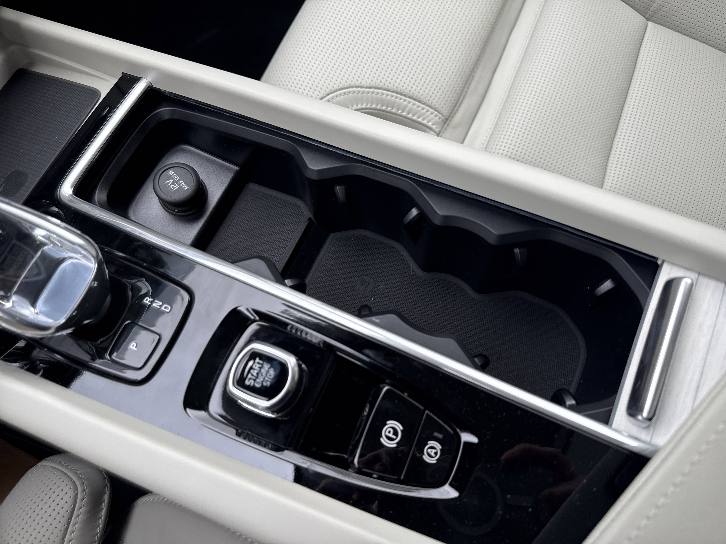 2026 Volvo XC60 Ultra - Photo 33