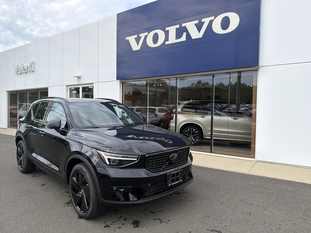 New 2026 Volvo XC40 B5 Ultra Black Edition SUV