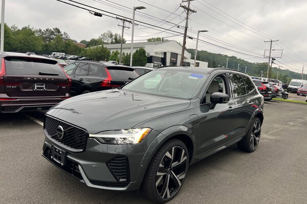 2026 Volvo XC60 plug-in hybrid T8 Ultra SUV