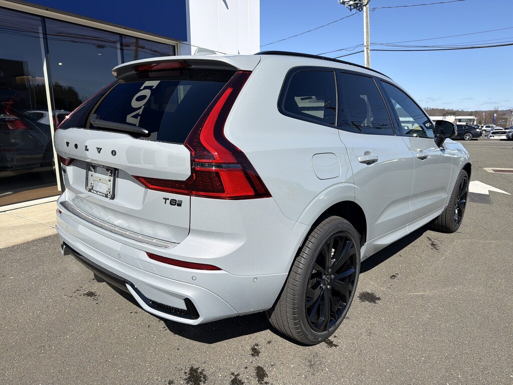 New 2026 Volvo XC60 plug-in hybrid T8 Ultra Black Edition SUV