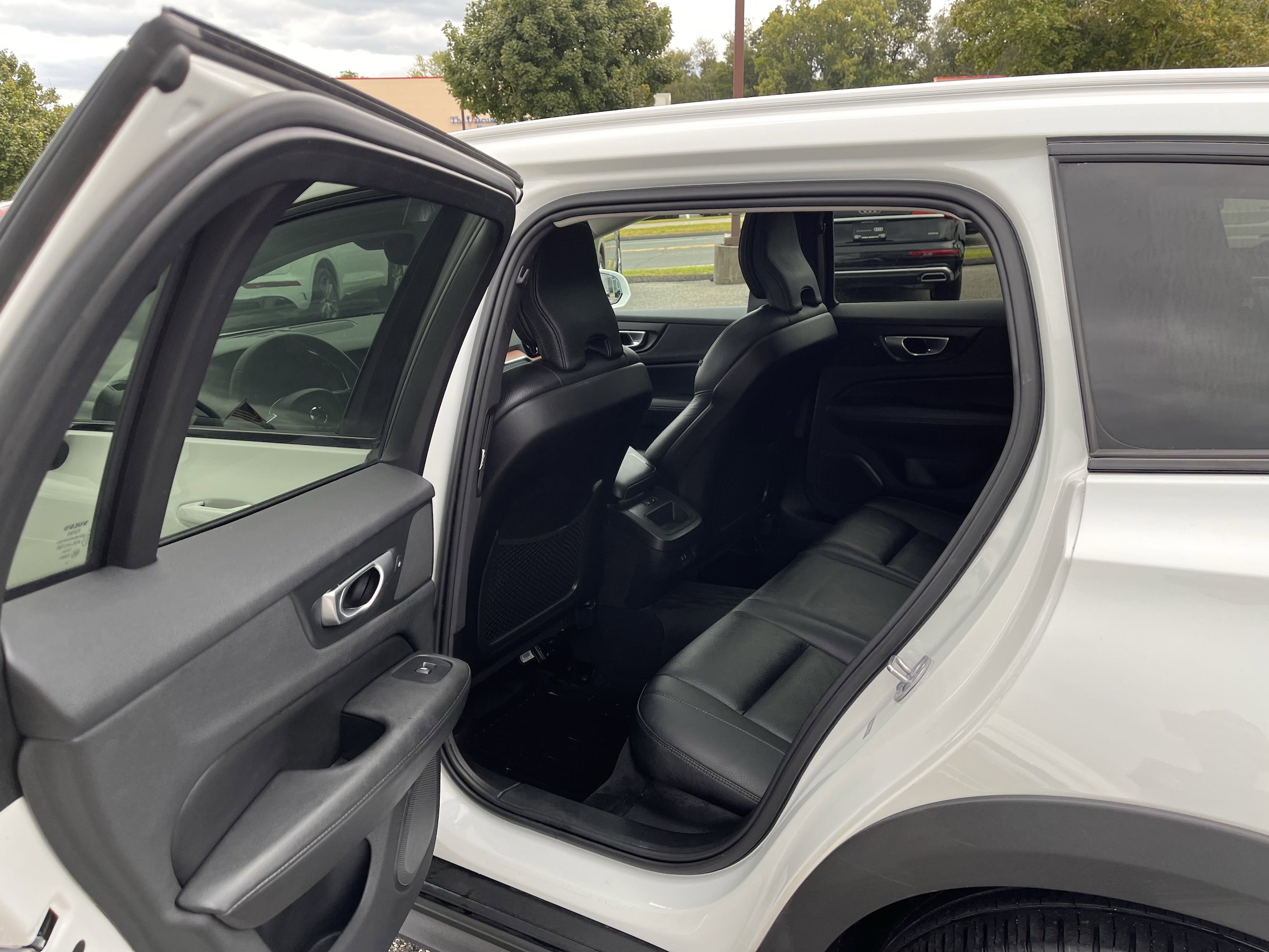 2024 Volvo V60 Cross Country Plus - Photo 13