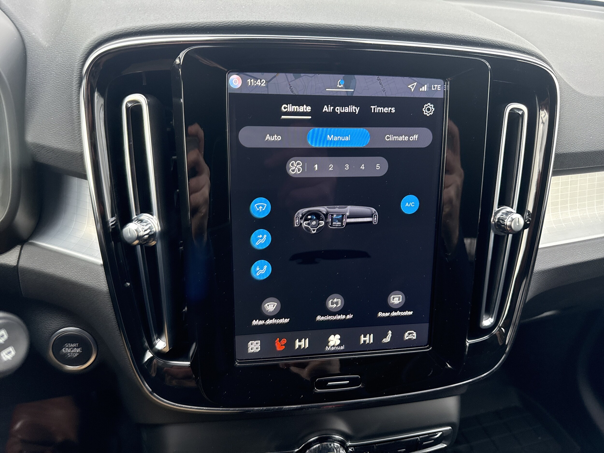 2026 Volvo XC40 Ultra Black Edition - Photo 36