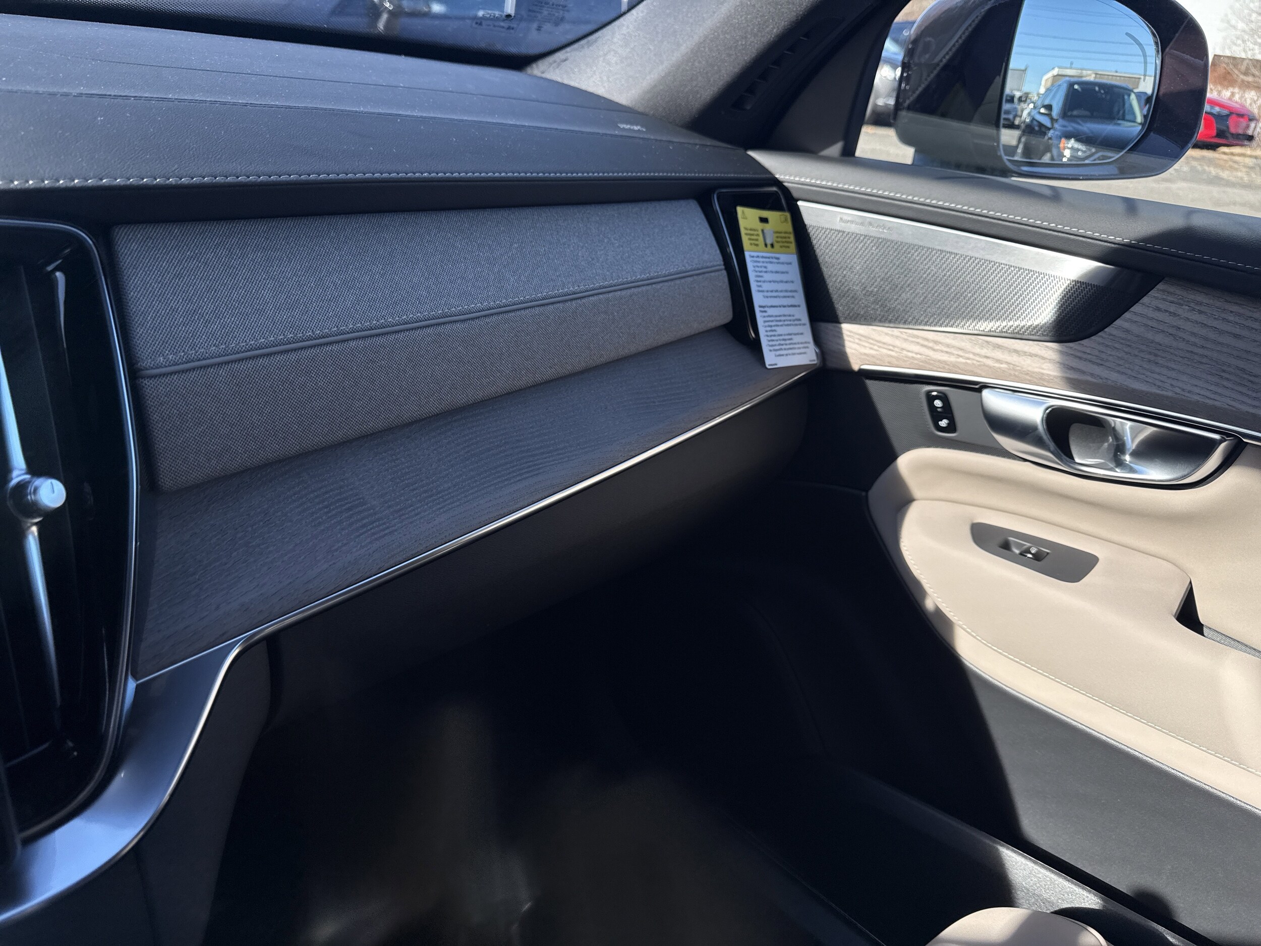 2026 Volvo XC90 Plus - Photo 27