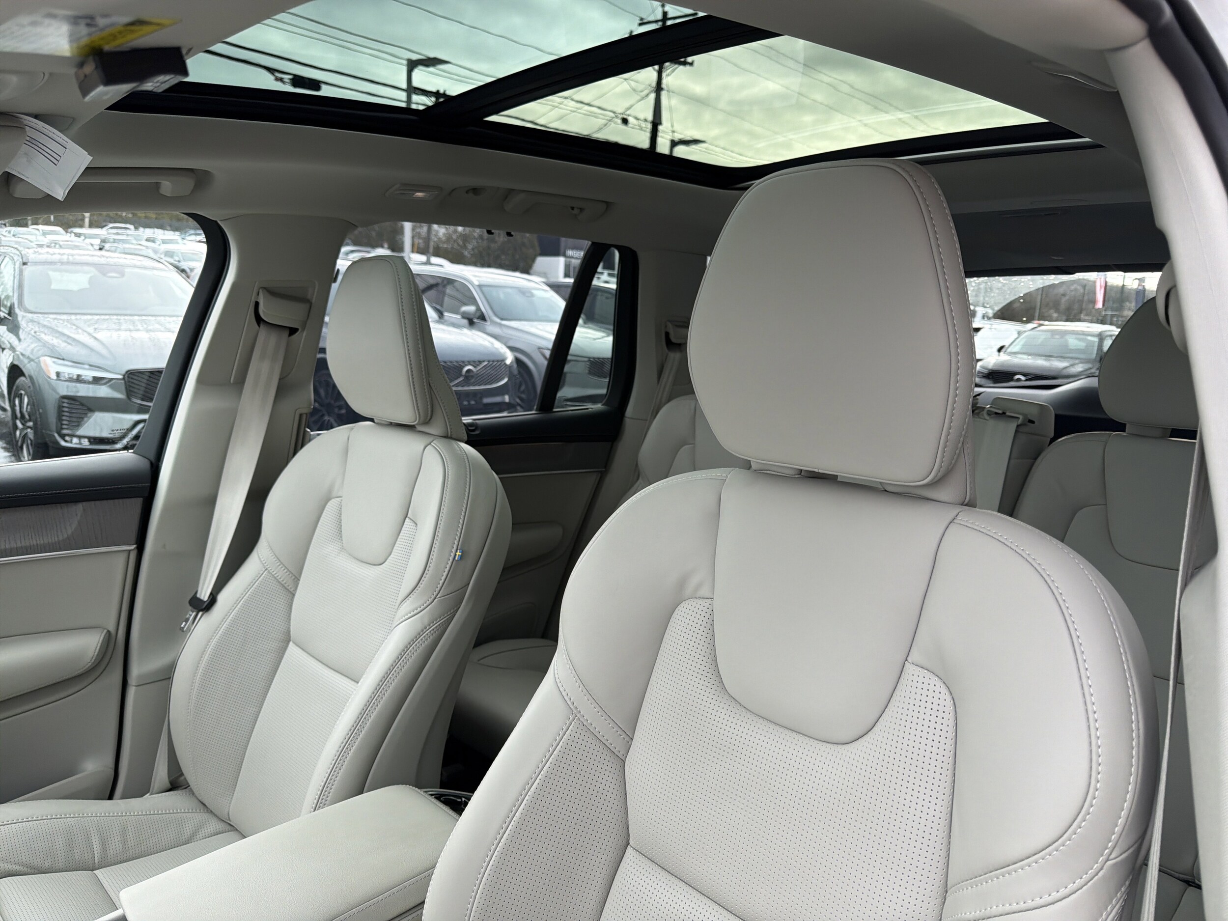 2026 Volvo XC90 Ultra - Photo 13