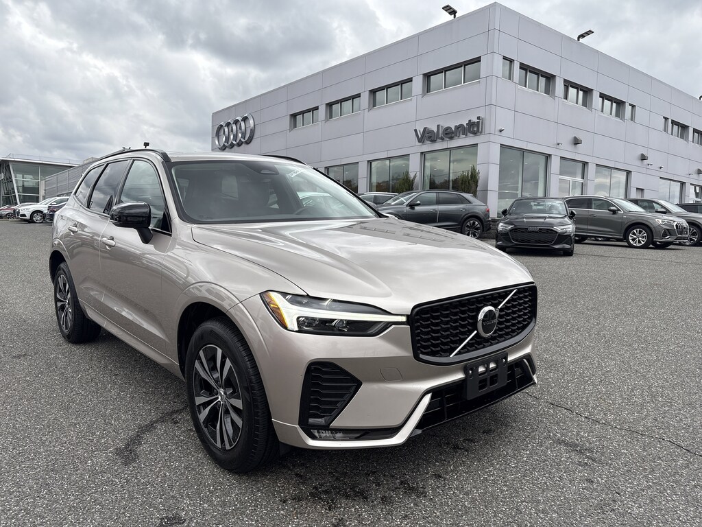 Used 2025 Volvo XC60 B5 Core SUV