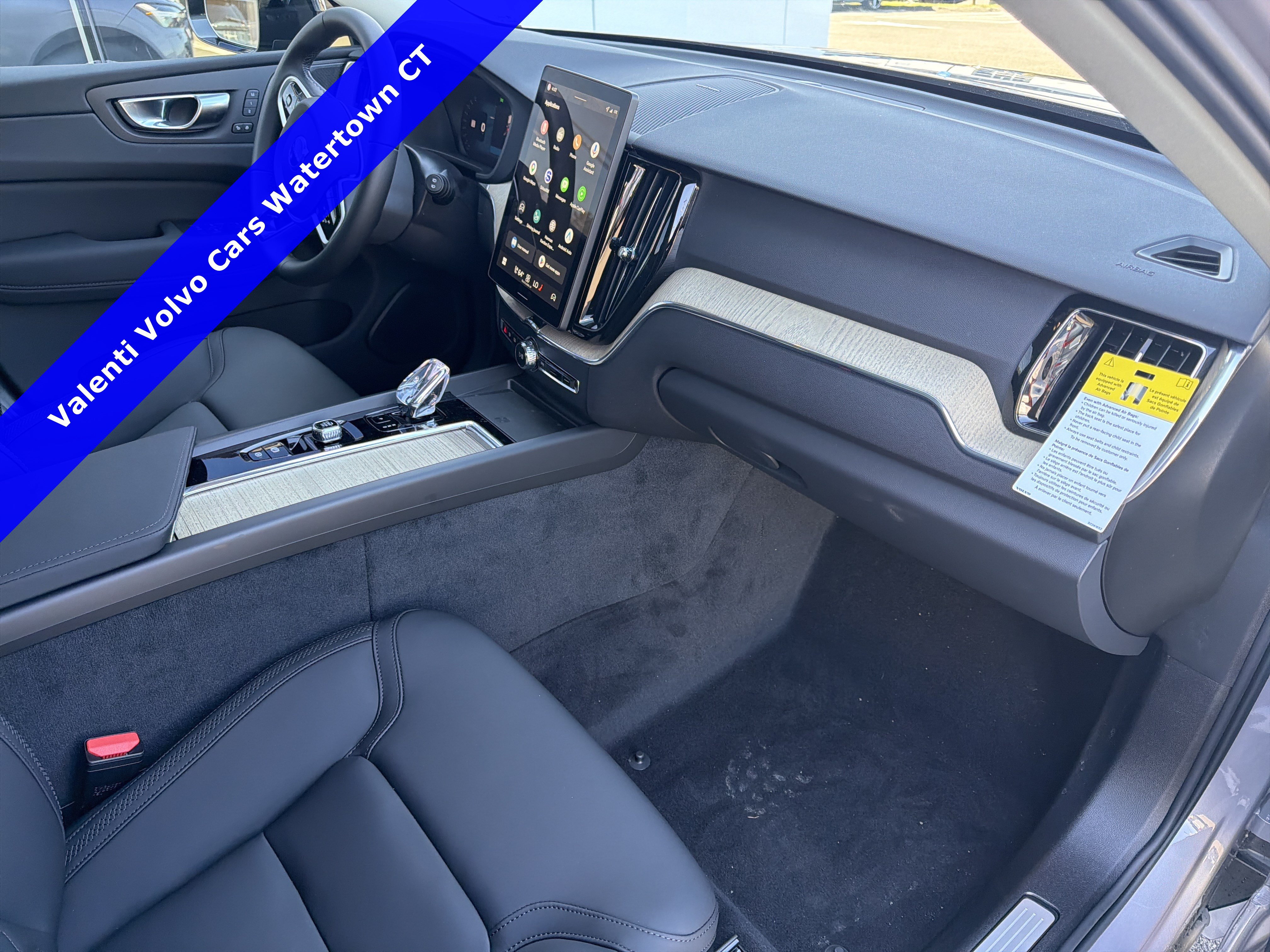 2026 Volvo XC60 Plus - Photo 18