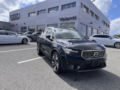 2025 Volvo XC40 B5 Plus Bright Theme SUV