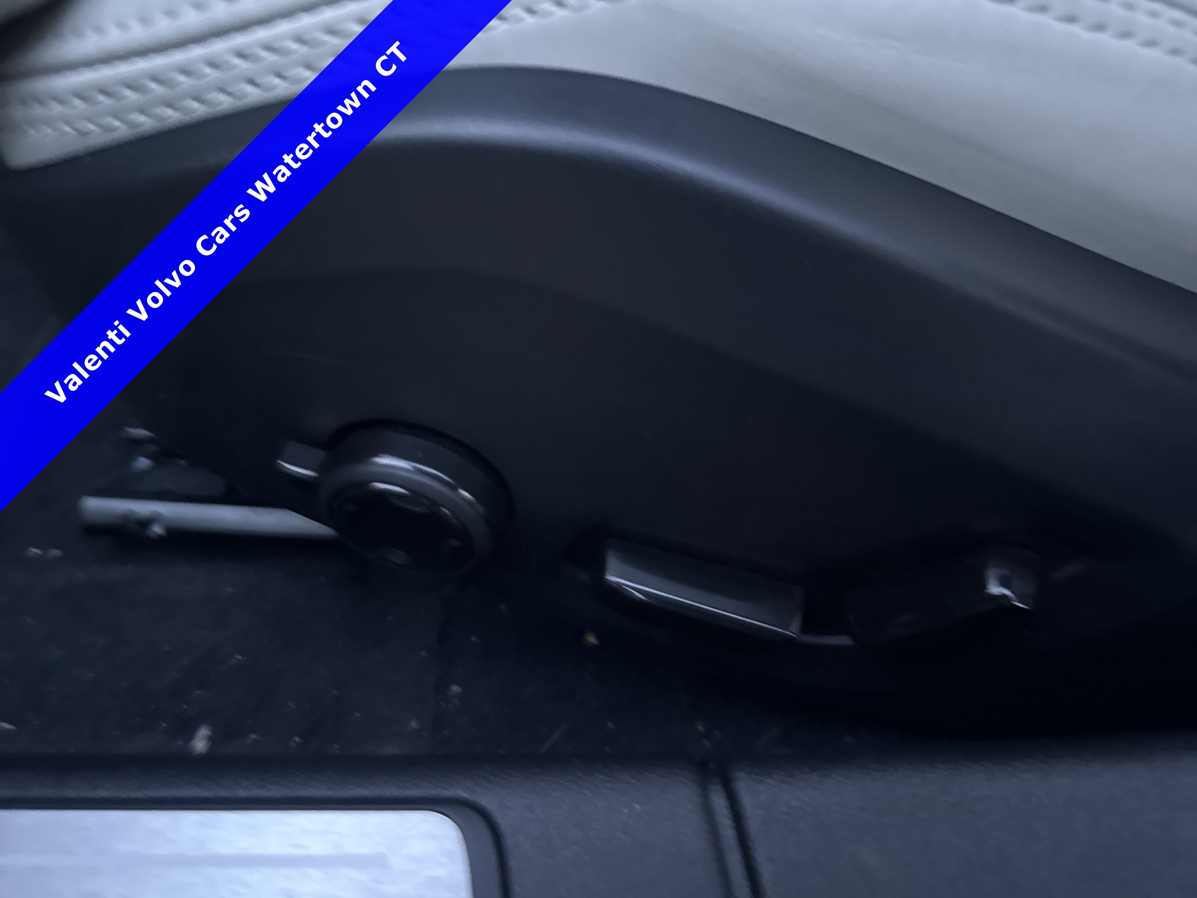 2026 Volvo V60 Cross Country Ultra - Photo 13