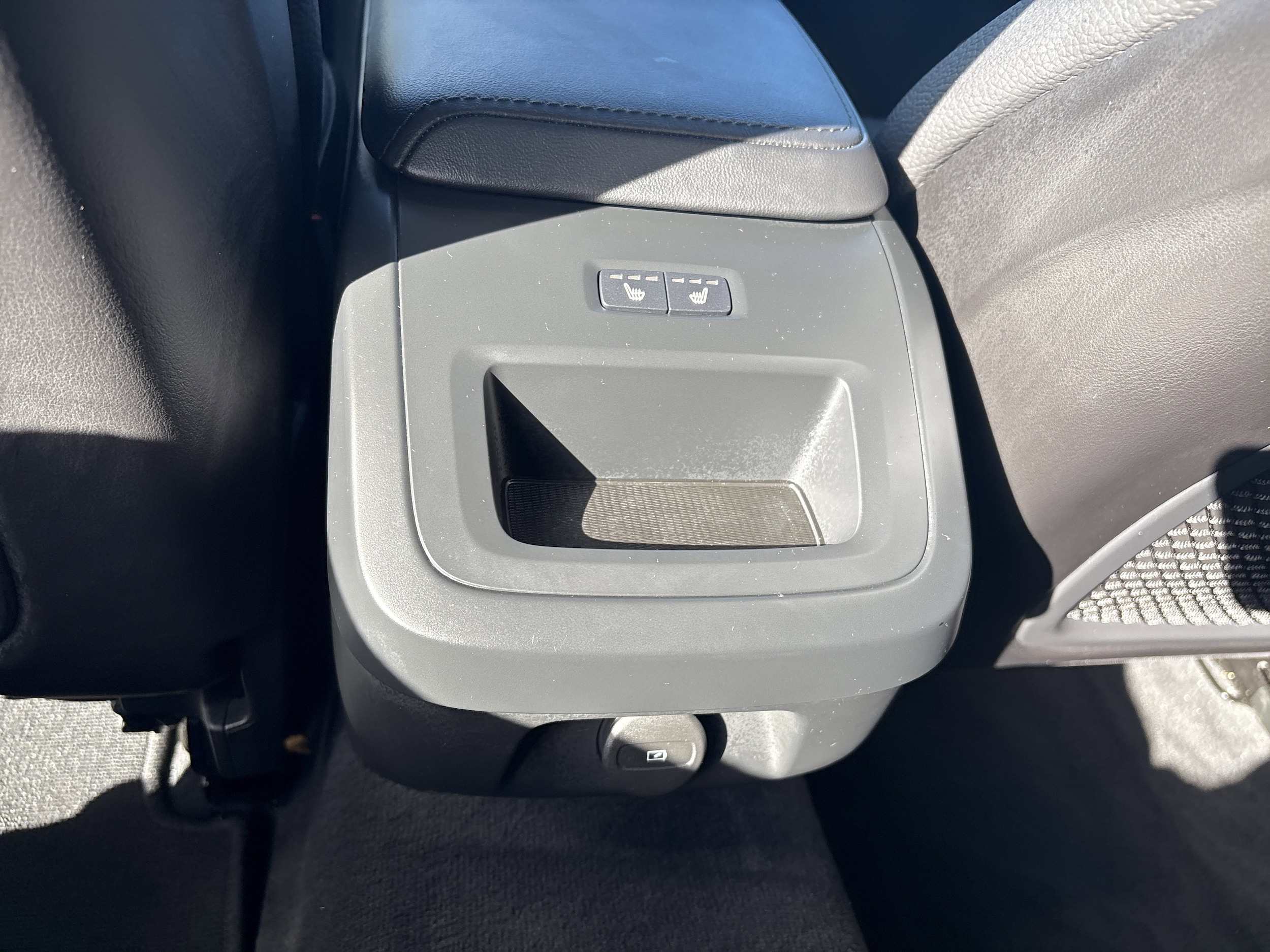 2025 Volvo V60 Cross Country Plus - Photo 11