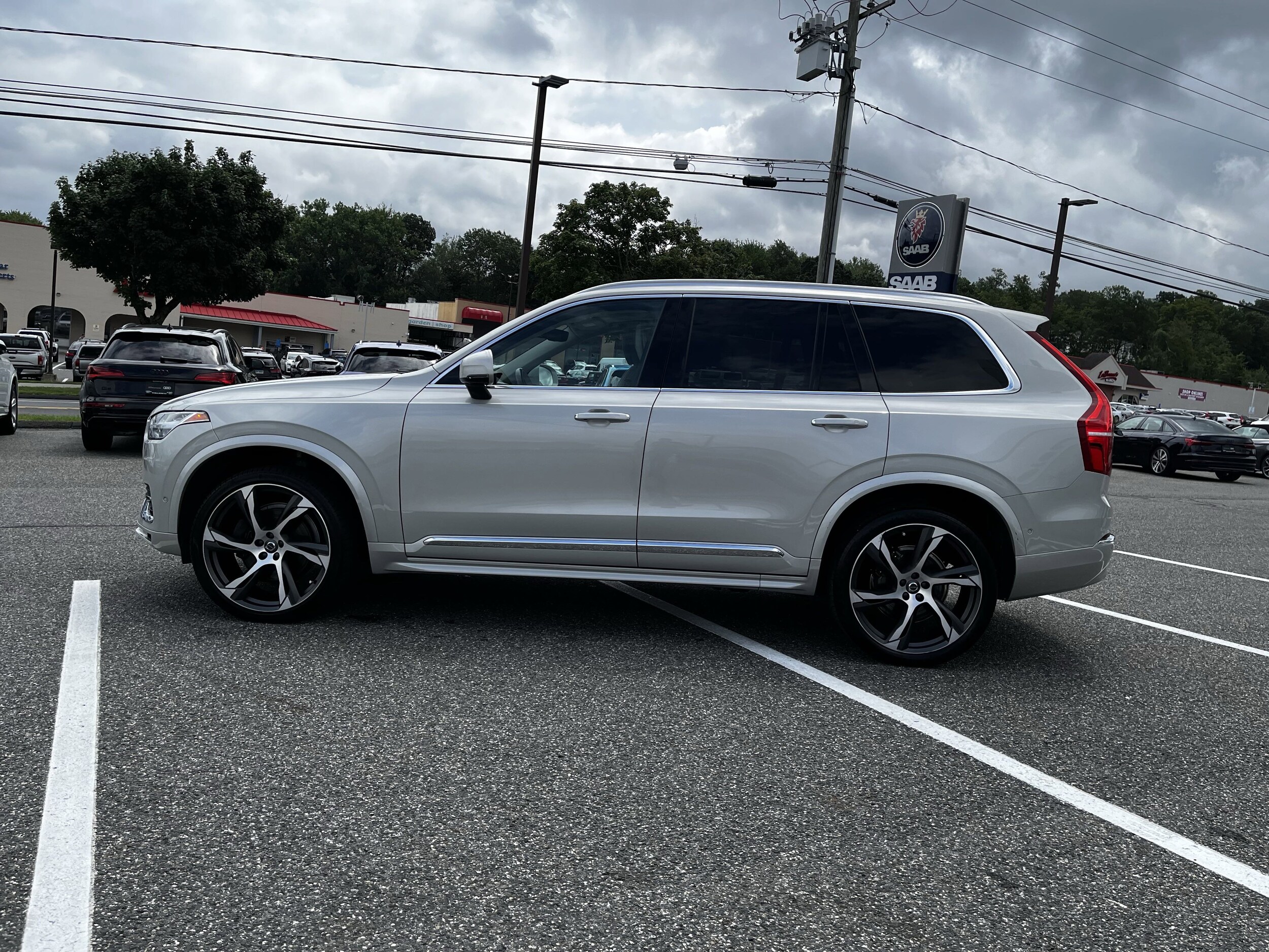 2022 Volvo XC90 T6 AWD Inscription photo 2