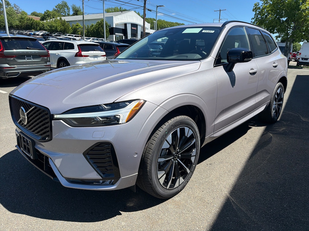 New 2026 Volvo XC60 B5 Plus SUV