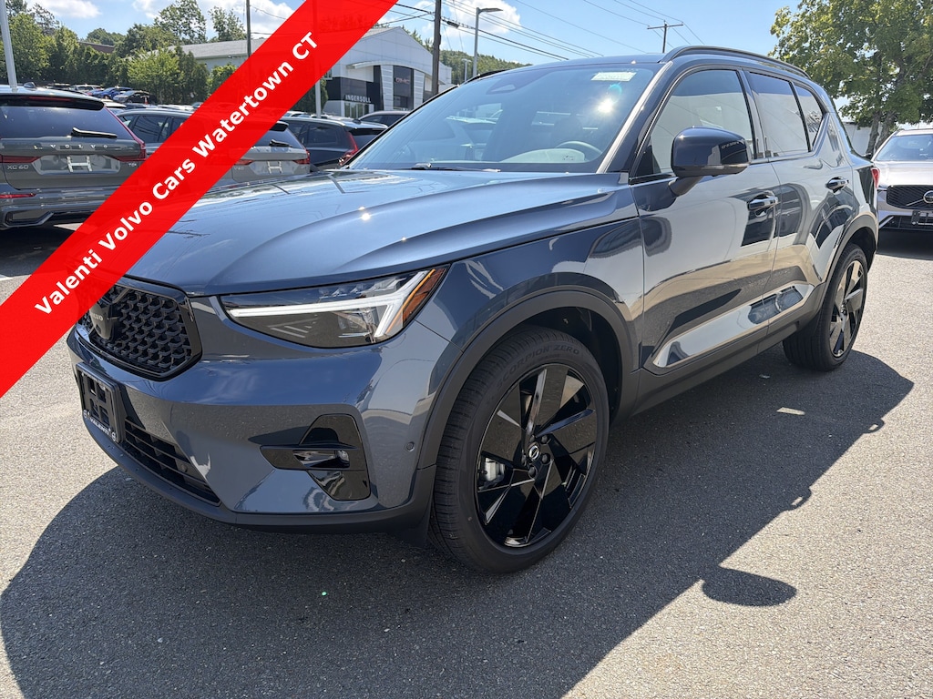 New 2026 Volvo XC40 B5 Ultra Black Edition SUV