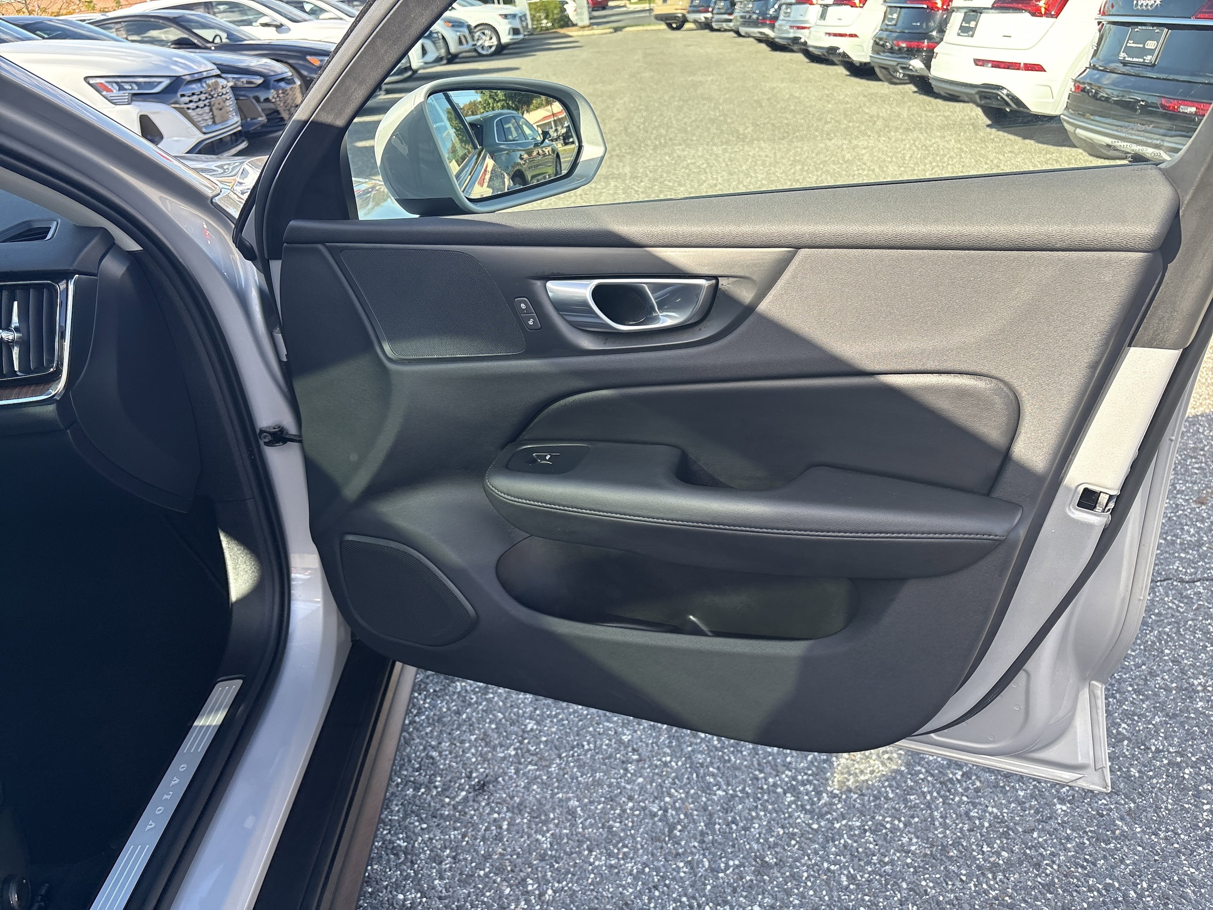 2025 Volvo V60 Cross Country Plus - Photo 21