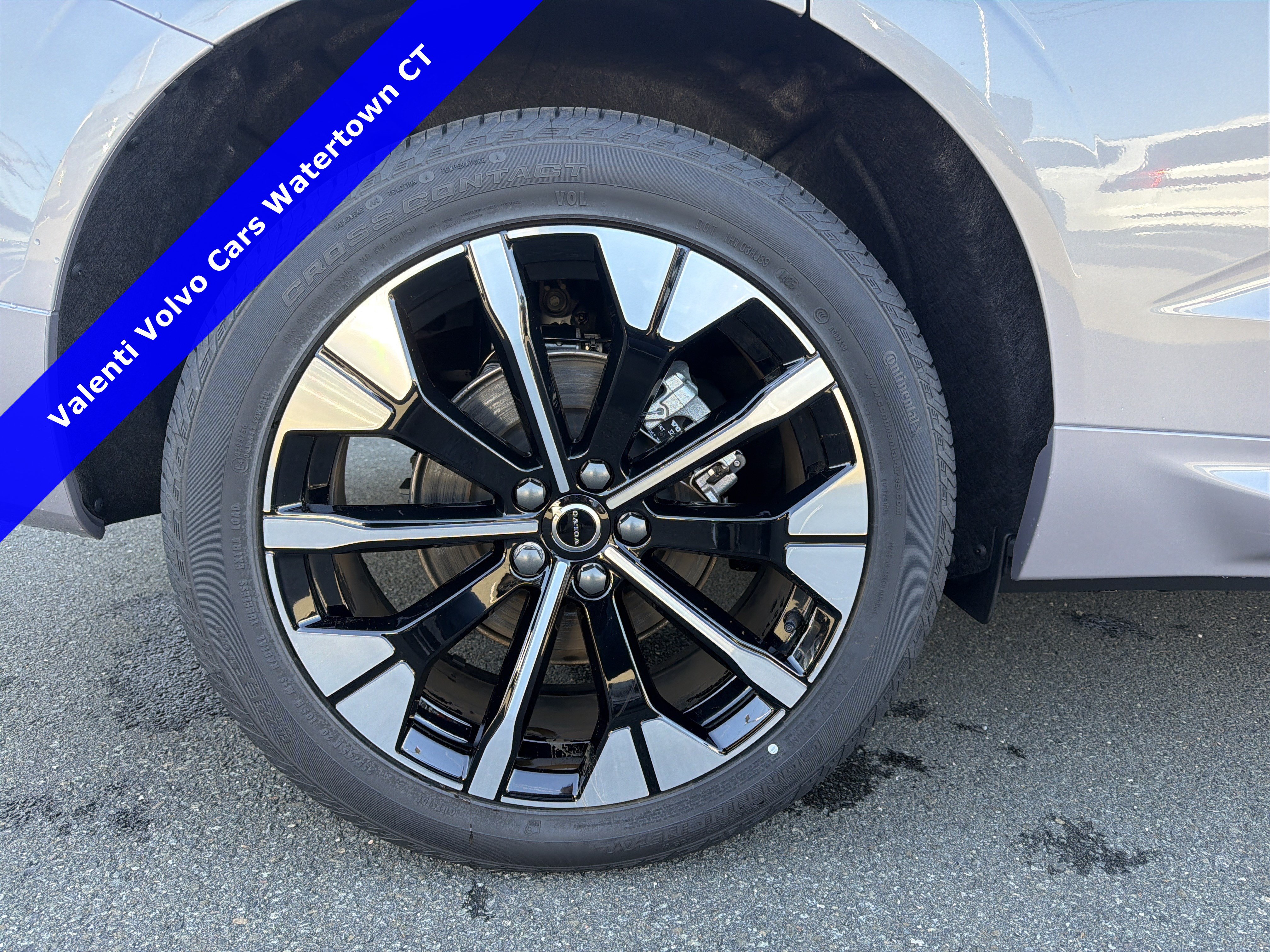 2026 Volvo XC60 Plus - Photo 6