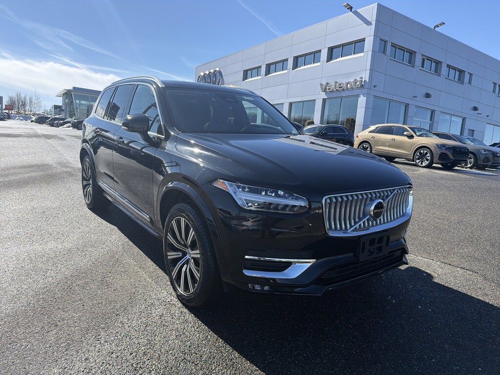 Used 2025 Volvo XC90 B5 Core SUV