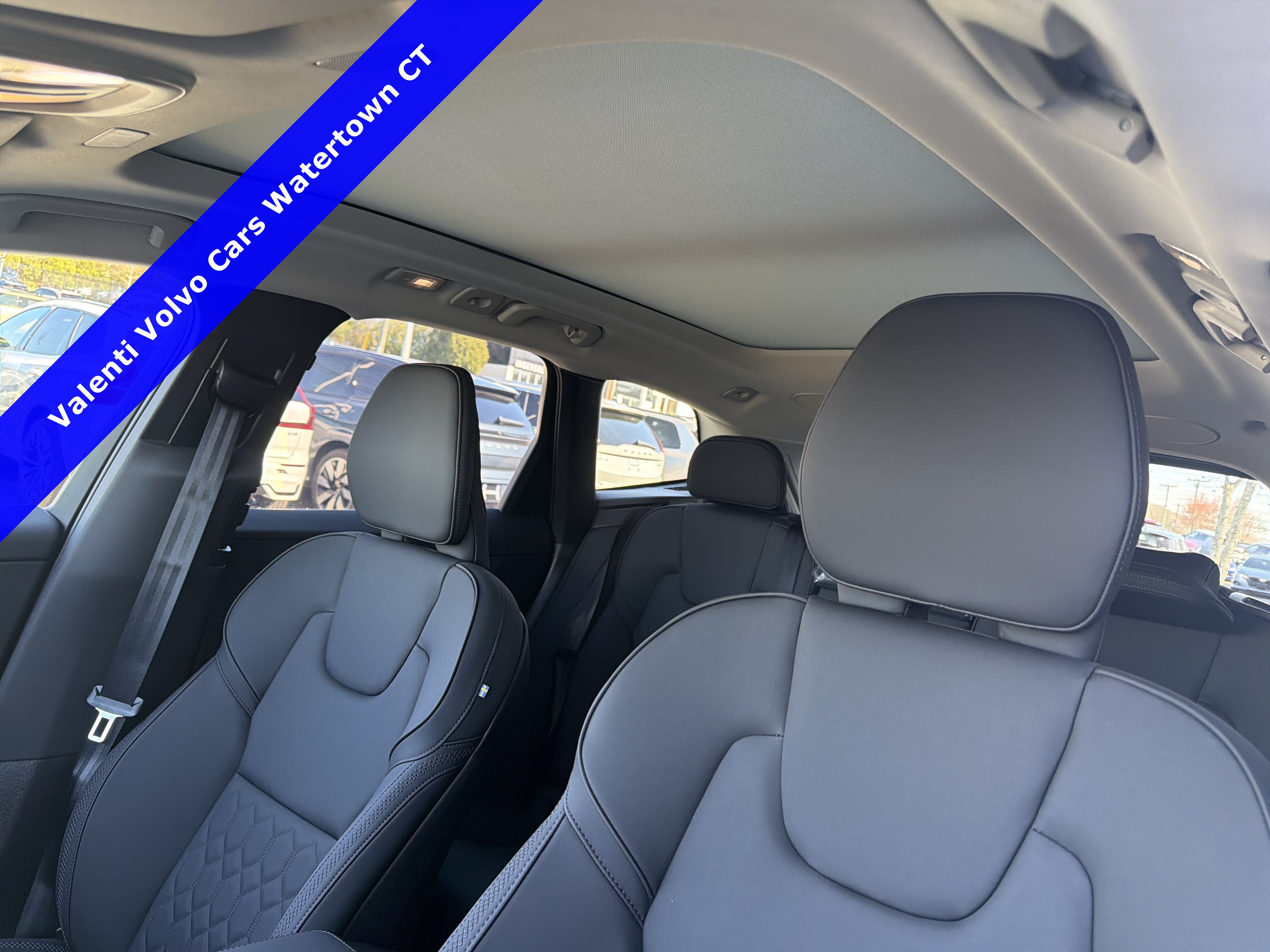 2026 Volvo XC60 Plus - Photo 25