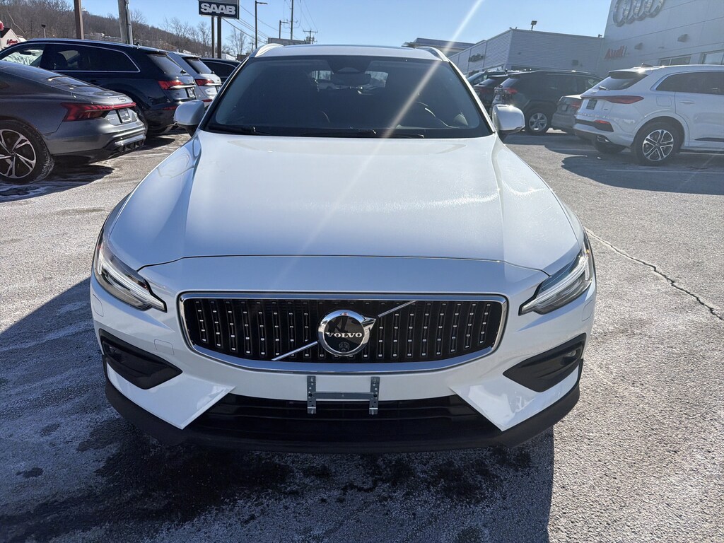 Certified 2025 Volvo V60 Cross Country B5 Plus Wagon
