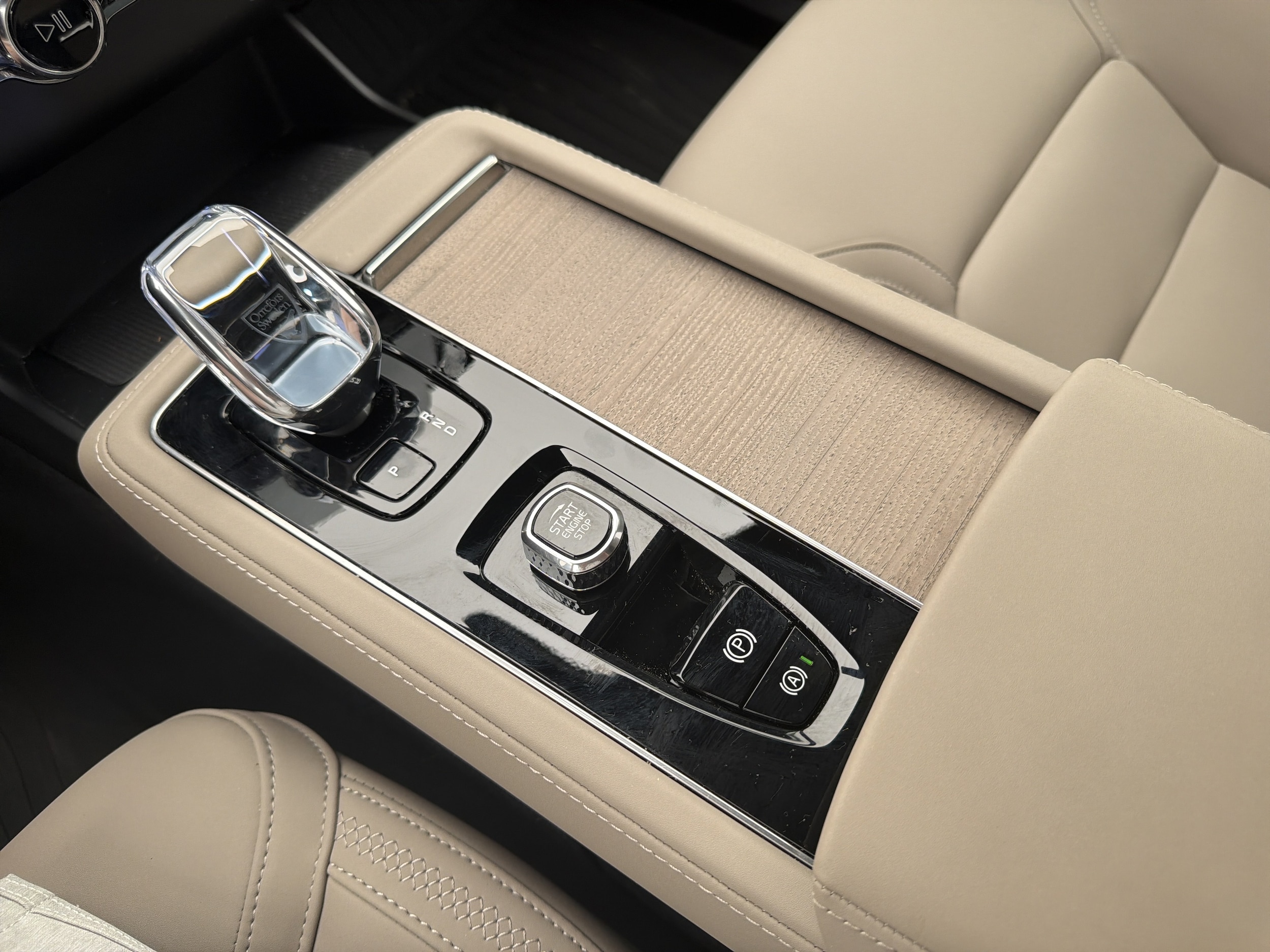 2026 Volvo XC90 Plus - Photo 21