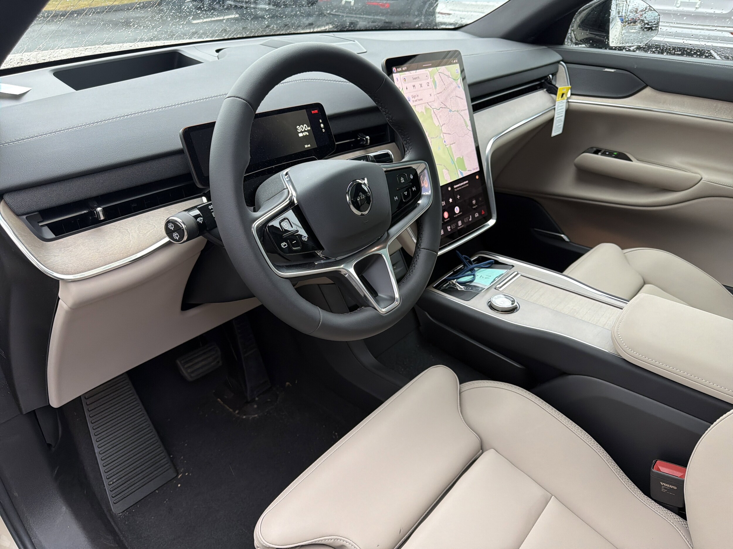 2025 Volvo EX90 Plus - Photo 13